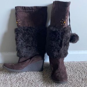 Brown Boots with Fur